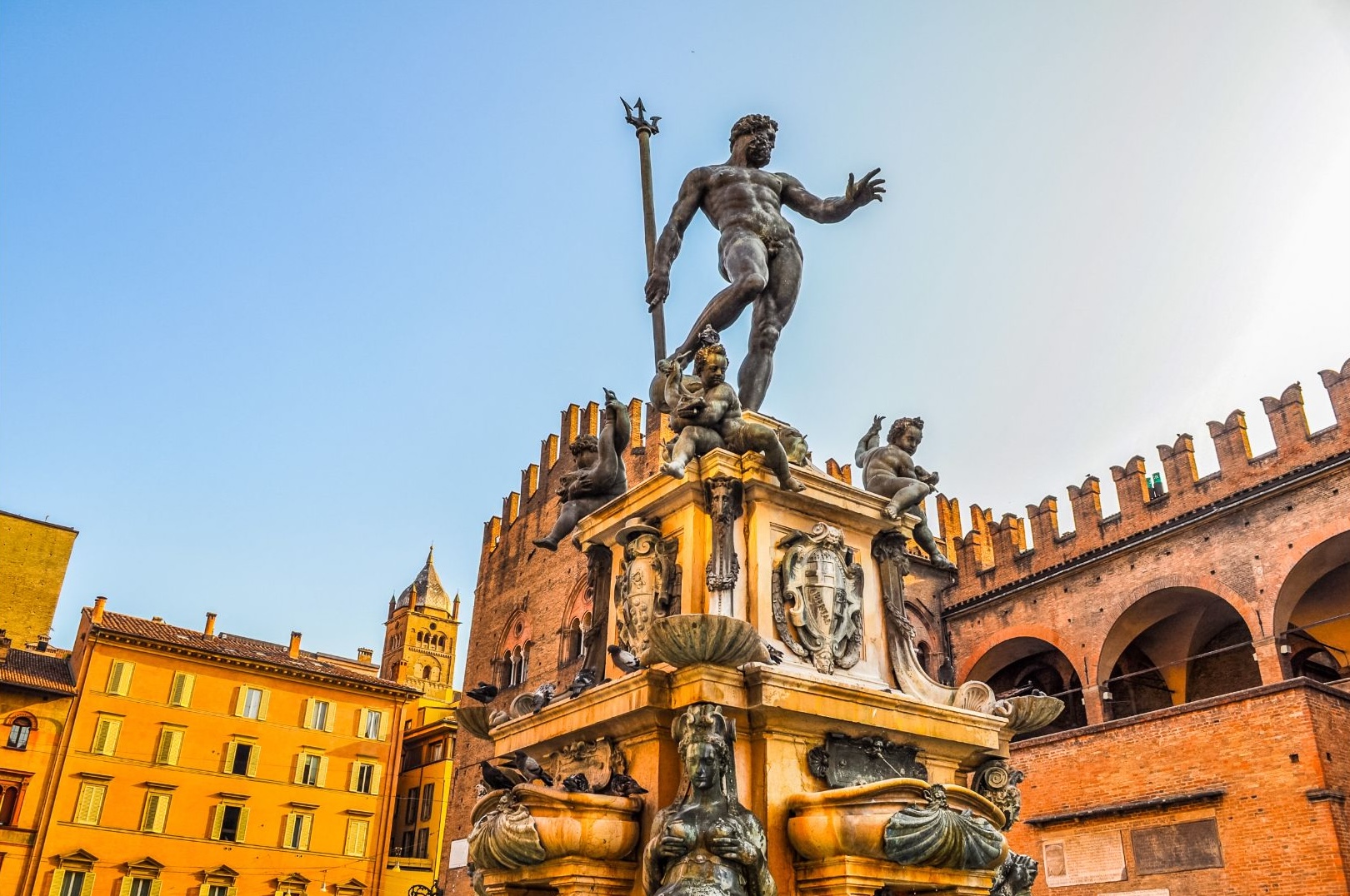 Walking Tour Privato di Bologna: tra Torri, Portici e Segreti Nascosti